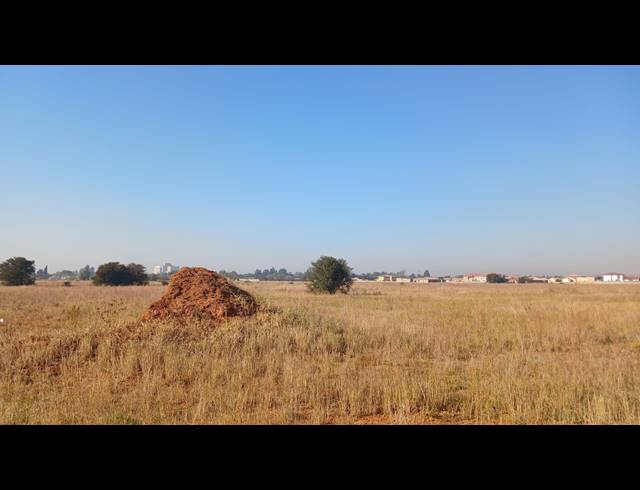 8,908M² VACANT LAND FOR SALE IN UNITAS PARK